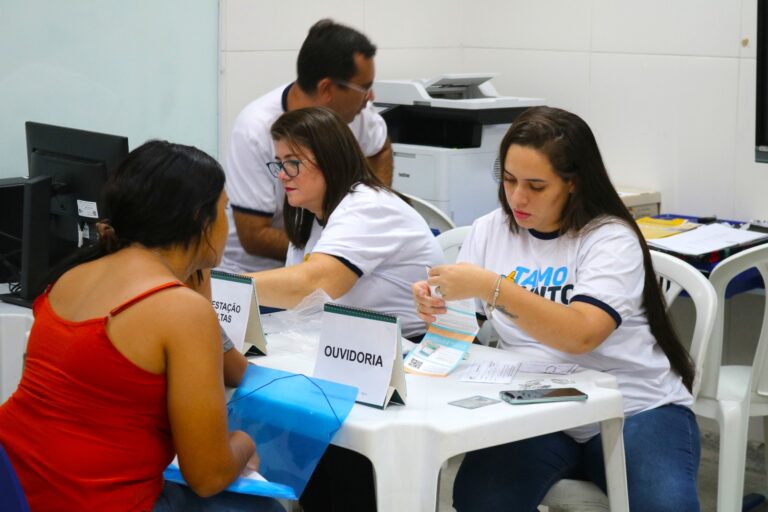 Moradores do bairro Areia Branca têm acesso a serviços da SMTT na 7ª edição do Tamo Junto