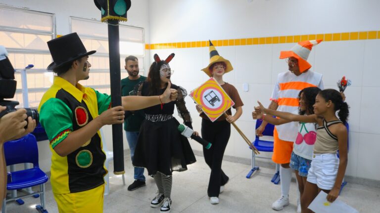 Moradores do bairro Areia Branca têm acesso a serviços da SMTT na 7ª edição do Tamo Junto