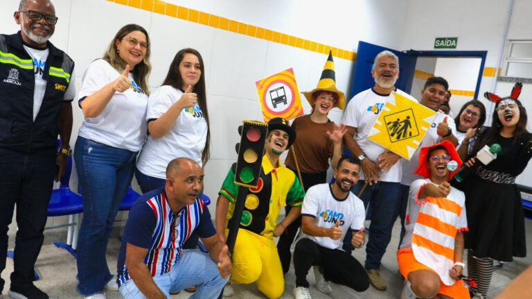 Moradores do bairro Areia Branca têm acesso a serviços da SMTT na 7ª edição do Tamo Junto