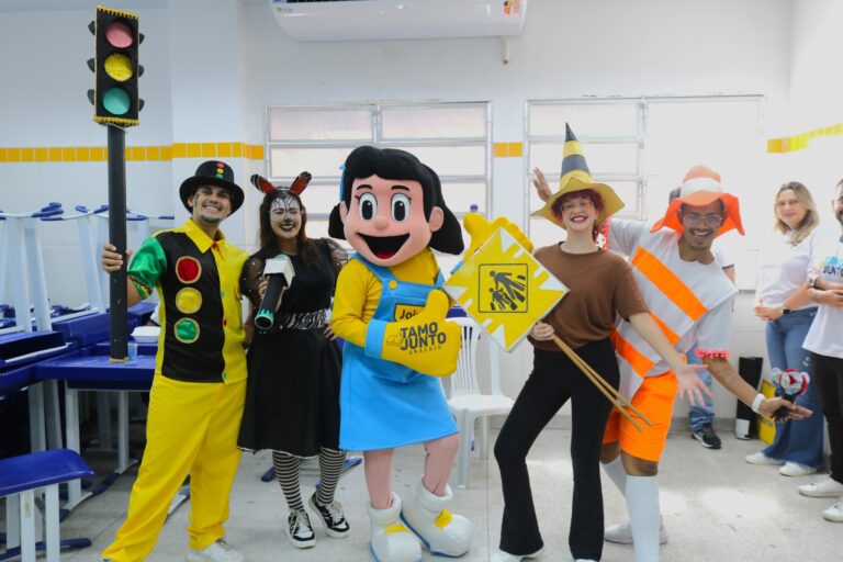 Moradores do bairro Areia Branca têm acesso a serviços da SMTT na 7ª edição do Tamo Junto