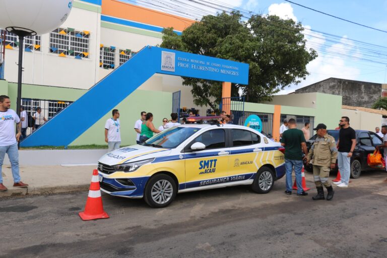 Moradores do bairro Areia Branca têm acesso a serviços da SMTT na 7ª edição do Tamo Junto