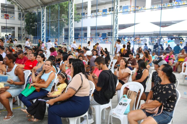Moradores do bairro Areia Branca têm acesso a serviços da SMTT na 7ª edição do Tamo Junto