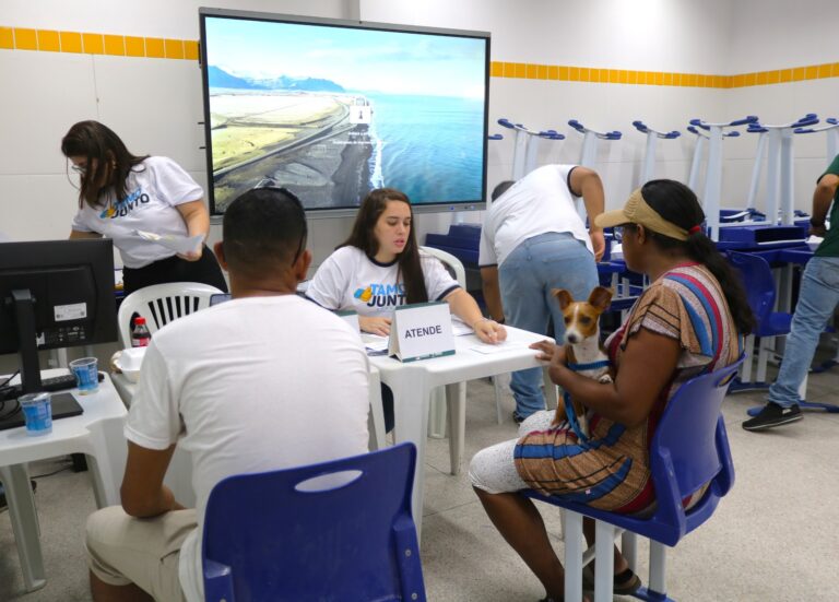 Moradores do bairro Areia Branca têm acesso a serviços da SMTT na 7ª edição do Tamo Junto