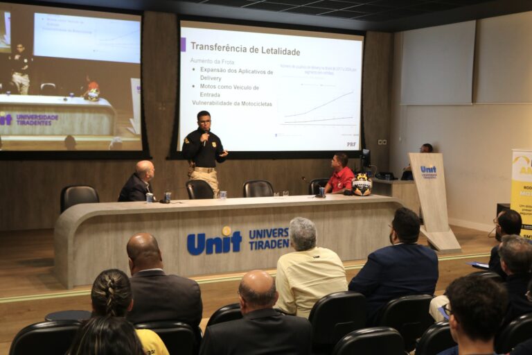 Sinistros envolvendo motociclistas é tema de roda de conversa na abertura do Maio Amarelo 2026