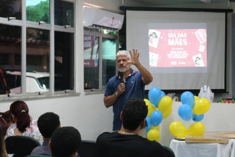 SMTT promove homenagem às servidoras em alusão ao Dia das Mães