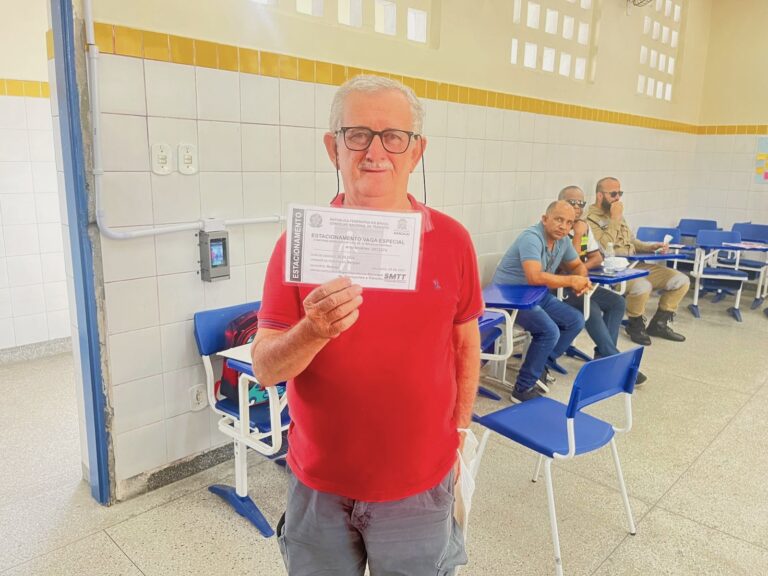Moradores do Siqueira Campos aproveitam serviços da SMTT no Tamo Junto Aracaju