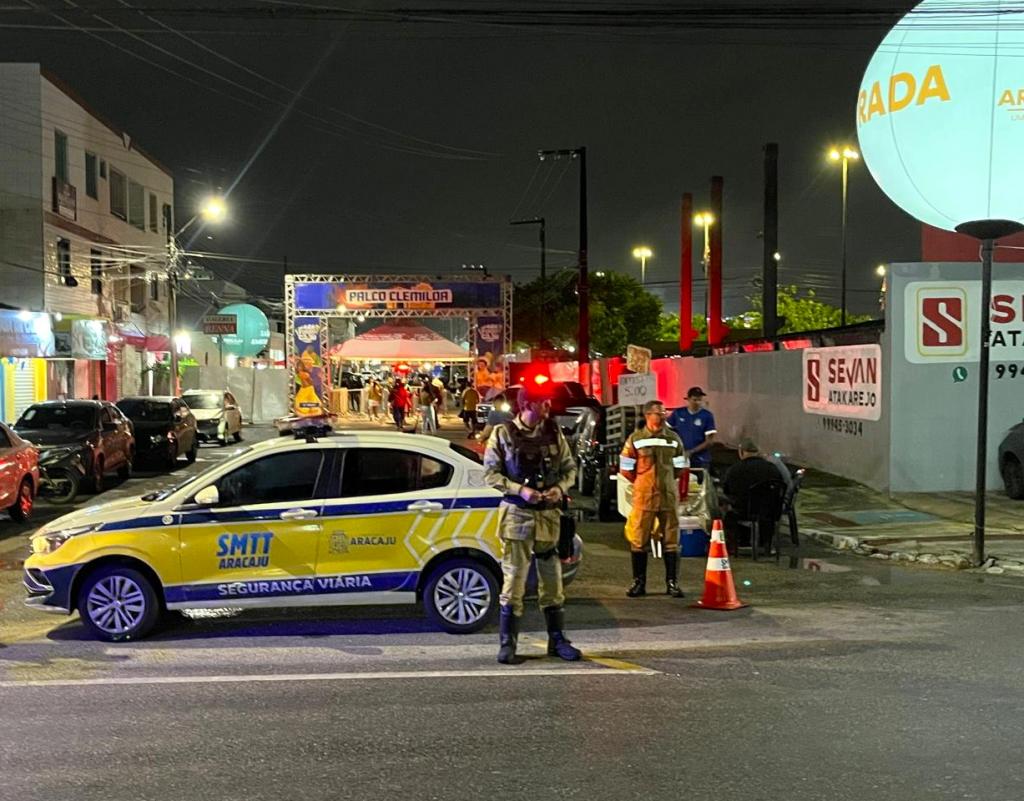 SMTT garante trânsito organizado durante segunda noite do Forró Caju no Augusto Franco - SMTT Aracaju