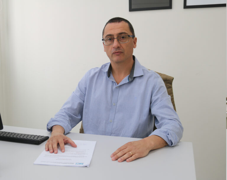 SMTT realiza ação educativa para reforçar respeito às faixas de pedestres no Gasoduto