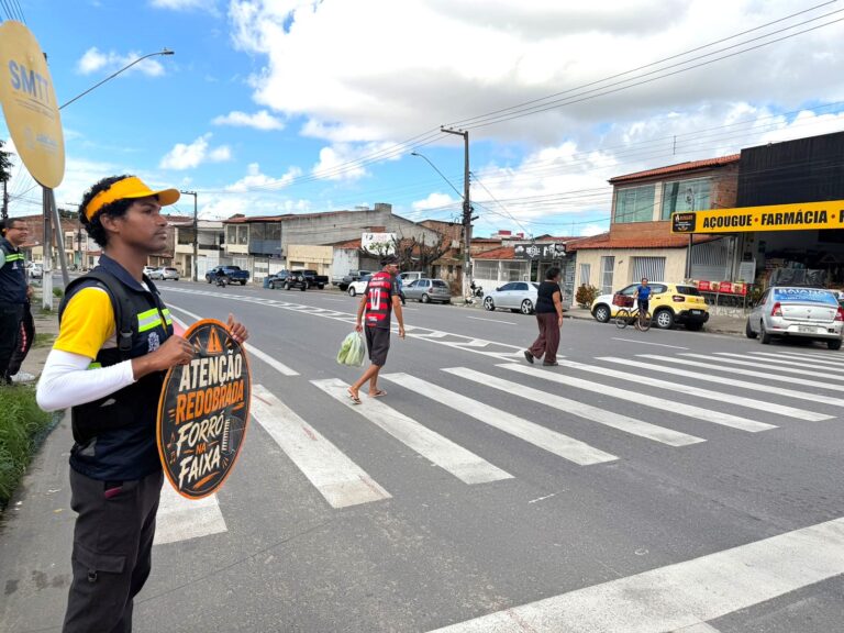 Forró na Faixa: SMTT fecha semana com ações educativas sobre travessia segura na avenida Santa Gleide