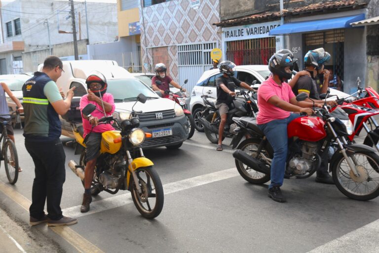 Forró na Faixa: SMTT fecha semana com ações educativas sobre travessia segura na avenida Santa Gleide