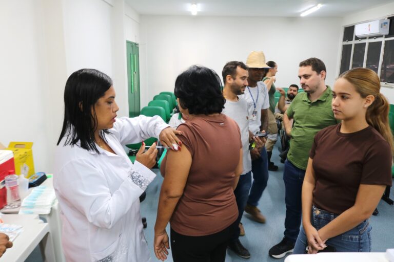 SMTT promove dia de vacinação contra várias doenças para servidores