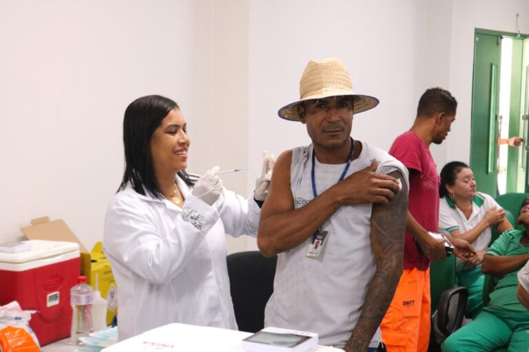SMTT promove dia de vacinação contra várias doenças para servidores