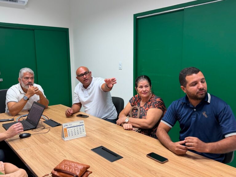 SMTT de Aracaju dialoga com lideranças do Orlando Dantas e anuncia melhorias viárias na região