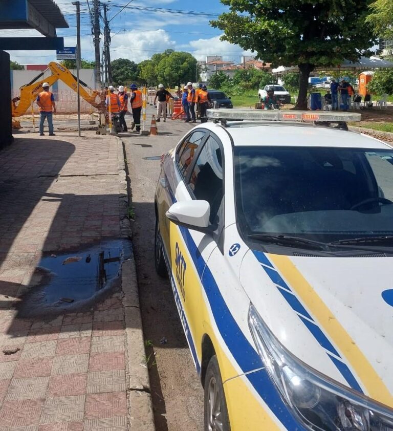 SMTT orienta motoristas sobre alteração temporária no trânsito da rua Roberto Morais