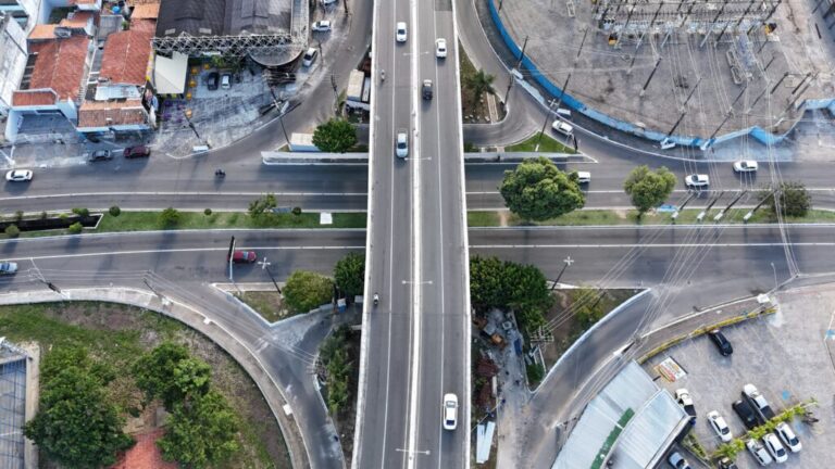 Prefeitura informa interdições parciais na avenida Hermes Fontes a partir desta segunda-feira, 31, devido à realização de serviços de pintura no viaduto