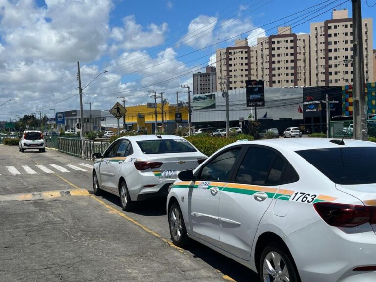 Prefeitura prorroga por mais 60 dias inscrições para concessão de 102 permissões de táxi