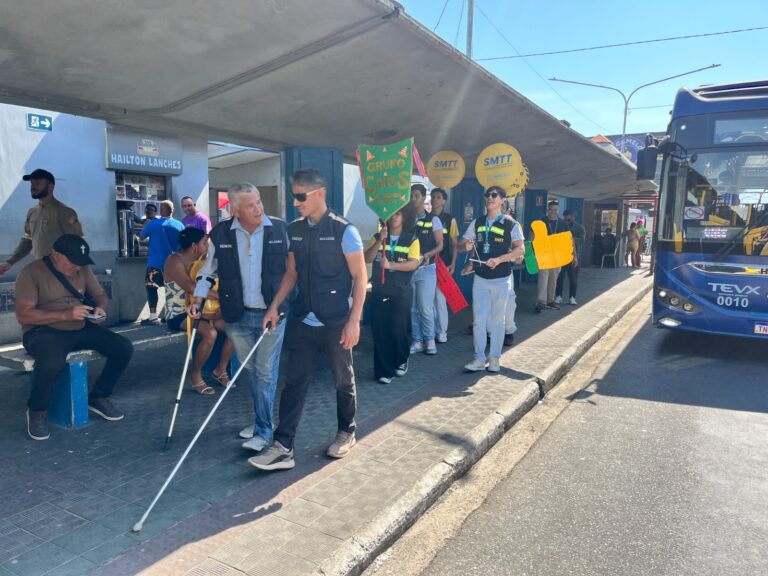 Prefeitura de Aracaju realiza ação educativa sobre acessibilidade e inclusão no Terminal do Centro