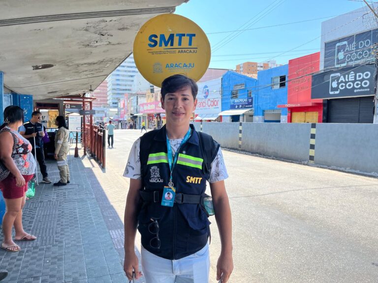 Prefeitura de Aracaju realiza ação educativa sobre acessibilidade e inclusão no Terminal do Centro