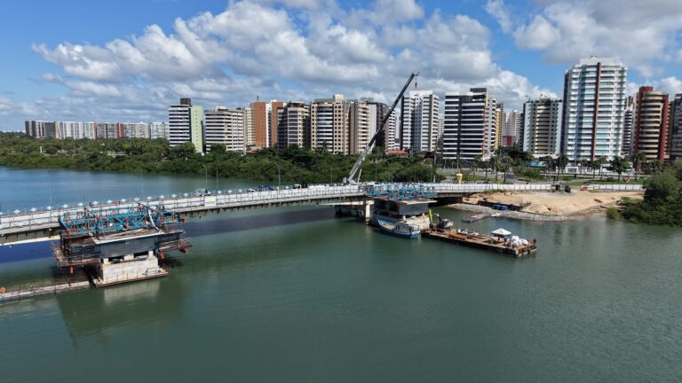 Avanço da obra da Ponte Godofredo Diniz provoca alteração no trânsito neste domingo, 18