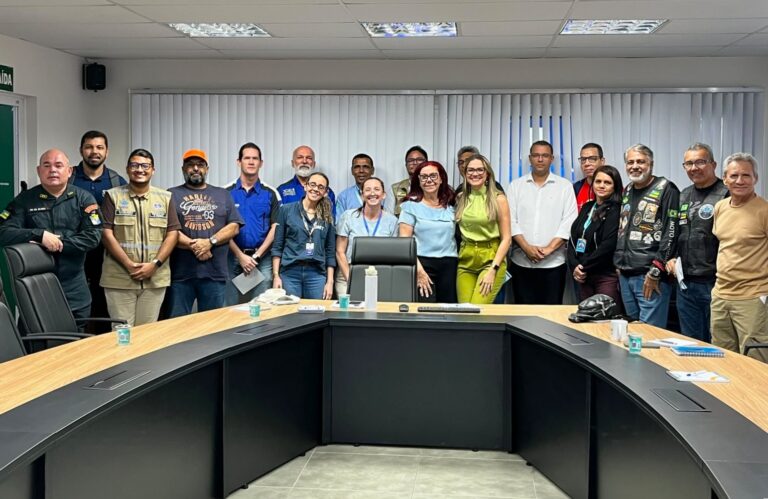 Prefeitura reúne instituições e articula novas ações para reduzir sinistros com motociclistas em Aracaju