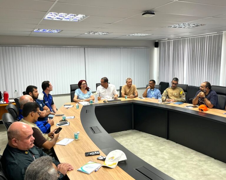 Prefeitura reúne instituições e articula novas ações para reduzir sinistros com motociclistas em Aracaju
