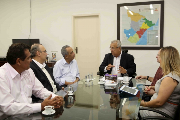 João Alves e Jackson Barreto discutem licitação para o trânsito - SMTT Aracaju