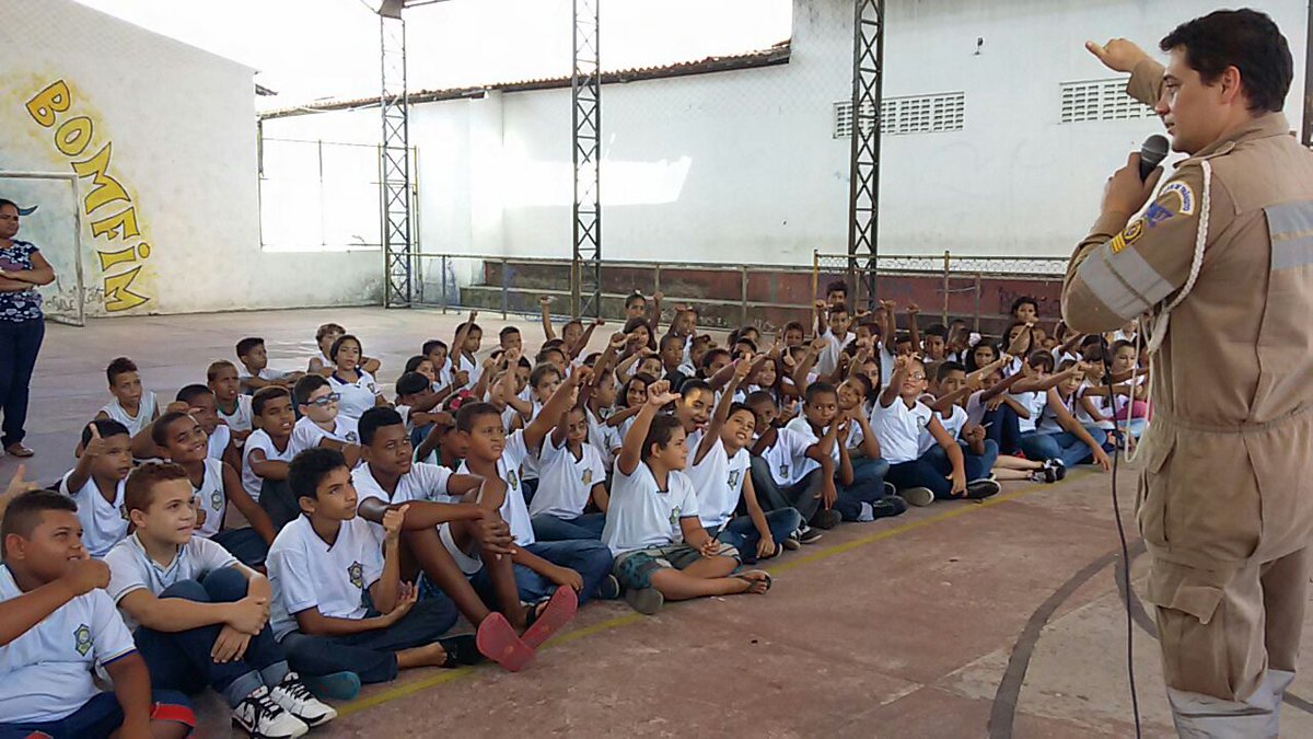 Coordenadoria de Educação da SMTT aborda segurança no trânsito nas escolas municipais - SMTT Aracaju