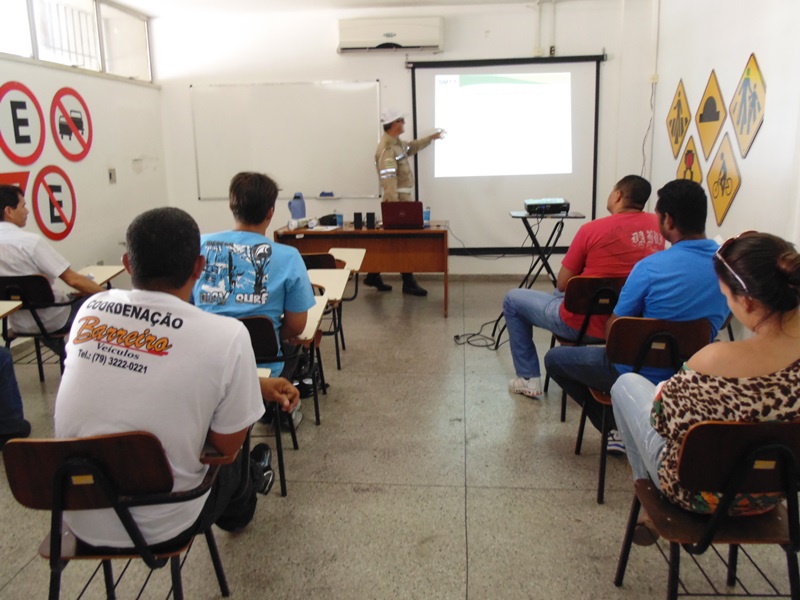 OPERADOR DE TRÂNSITO - SMTT Aracaju