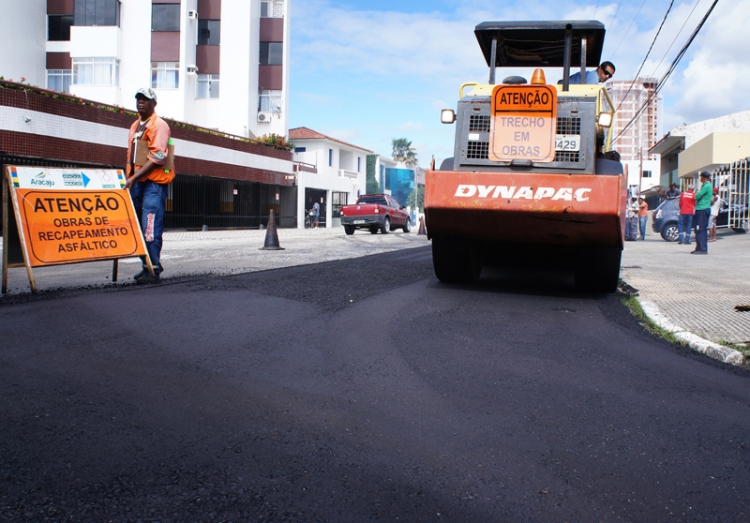 Programa Rodando no Macio chega à rua Celso Oliva - SMTT Aracaju