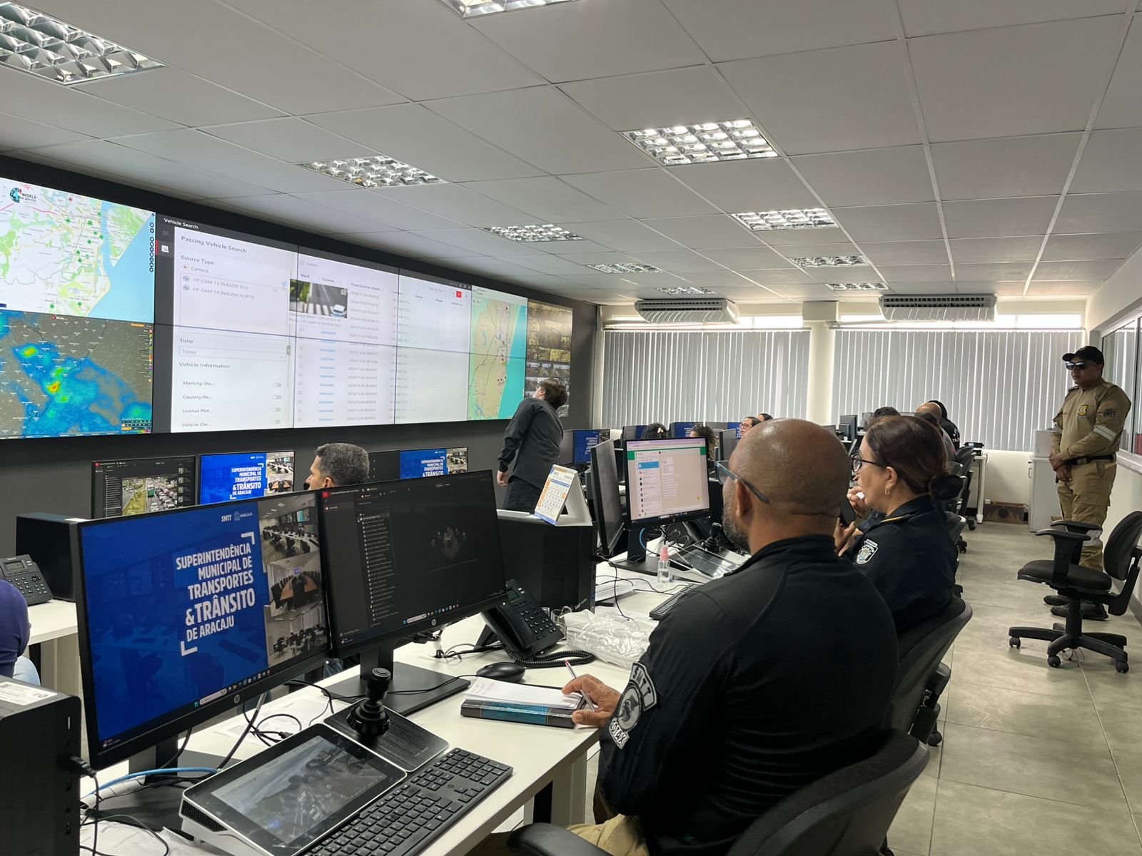 Agentes de trânsito e guardas municipais são treinados para atuar no Centro de Controle Operacional - SMTT Aracaju