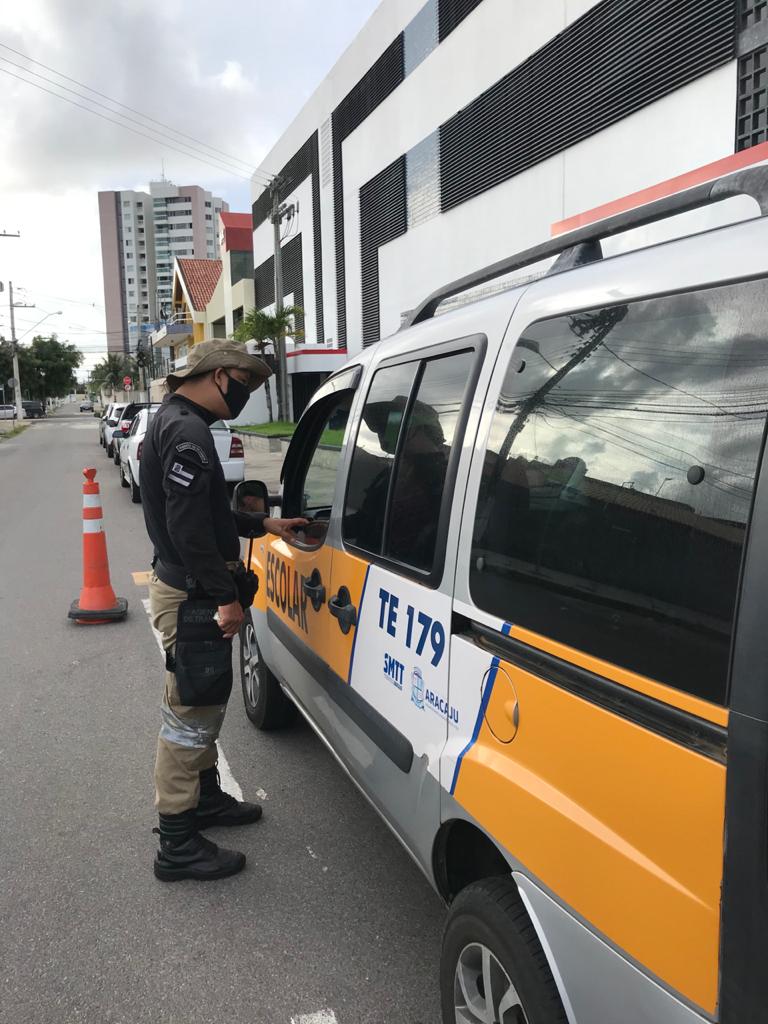 SMTT reforça fiscalização do transporte escolar para garantir cumprimento de protocolo sanitário - SMTT Aracaju
