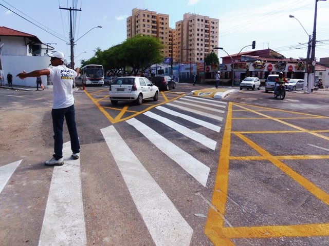 Hermes Fontes: cruzamento semaforizado promove segurança e mobilidade - SMTT Aracaju
