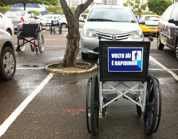 Campanha ‘Essa vaga não é sua nem por um minuto’ acontece em shopping de Aracaju - SMTT Aracaju