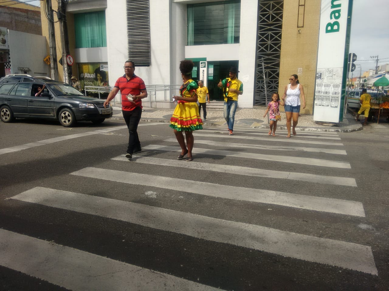 SMTT realiza campanha educativa durante festejos juninos - SMTT Aracaju