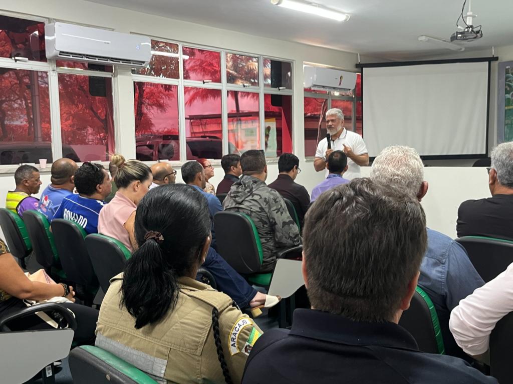 SMTT de Aracaju discute soluções entre os órgãos de trânsito para números de sinistros envolvendo motocicletas - SMTT Aracaju