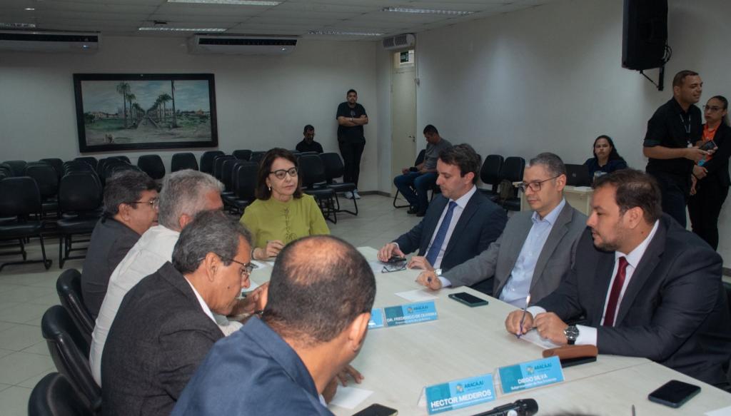 Prefeita Emília Corrêa garante gratuidade nas linhas especiais do FASC e anuncia que todos os ônibus serão climatizados - SMTT Aracaju