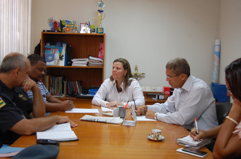 Georlize Teles recebe pedido de intervenção no Augusto Franco - SMTT Aracaju