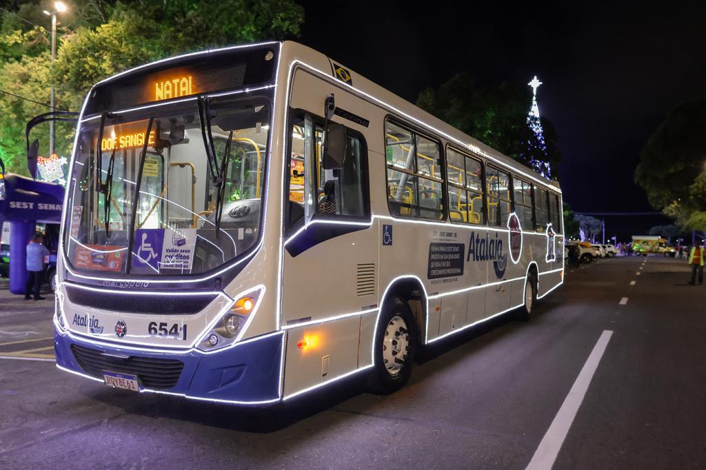 SMTT disponibiliza linha de ônibus especial para pontos da cidade com decoração natalina - SMTT Aracaju