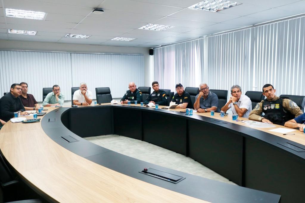 SMTT de Aracaju reúne-se com órgãos de segurança e organização do evento para planejamento do Pré-Caju - SMTT Aracaju