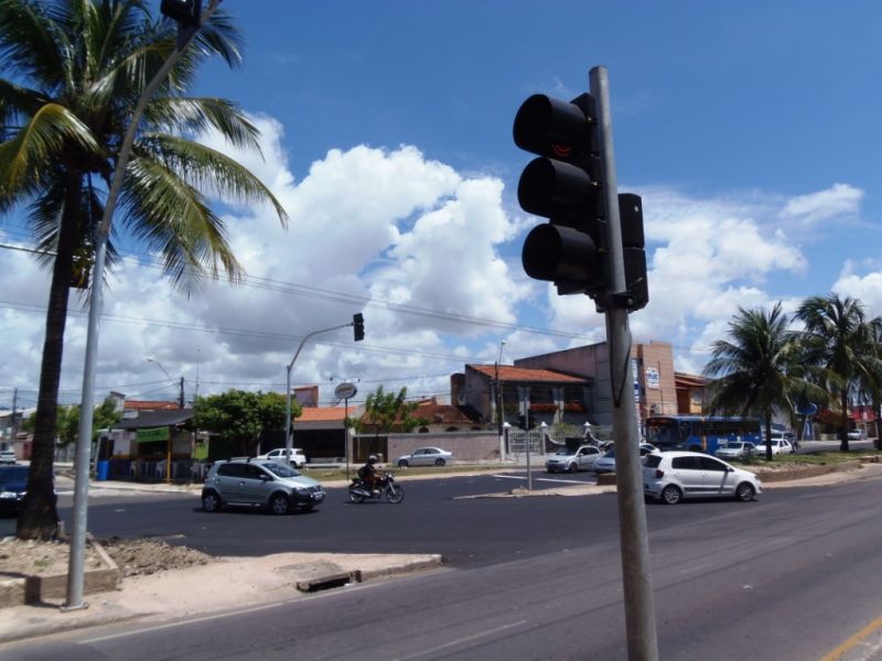 Atos de vandalismo prejudicam o funcionamento dos semáforos da cidade - SMTT Aracaju