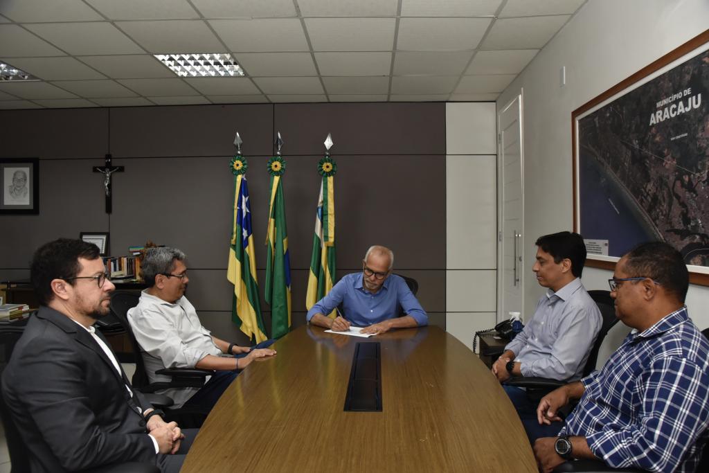 Prefeito Edvaldo autoriza transporte público gratuito em Aracaju no dia da eleição - SMTT Aracaju