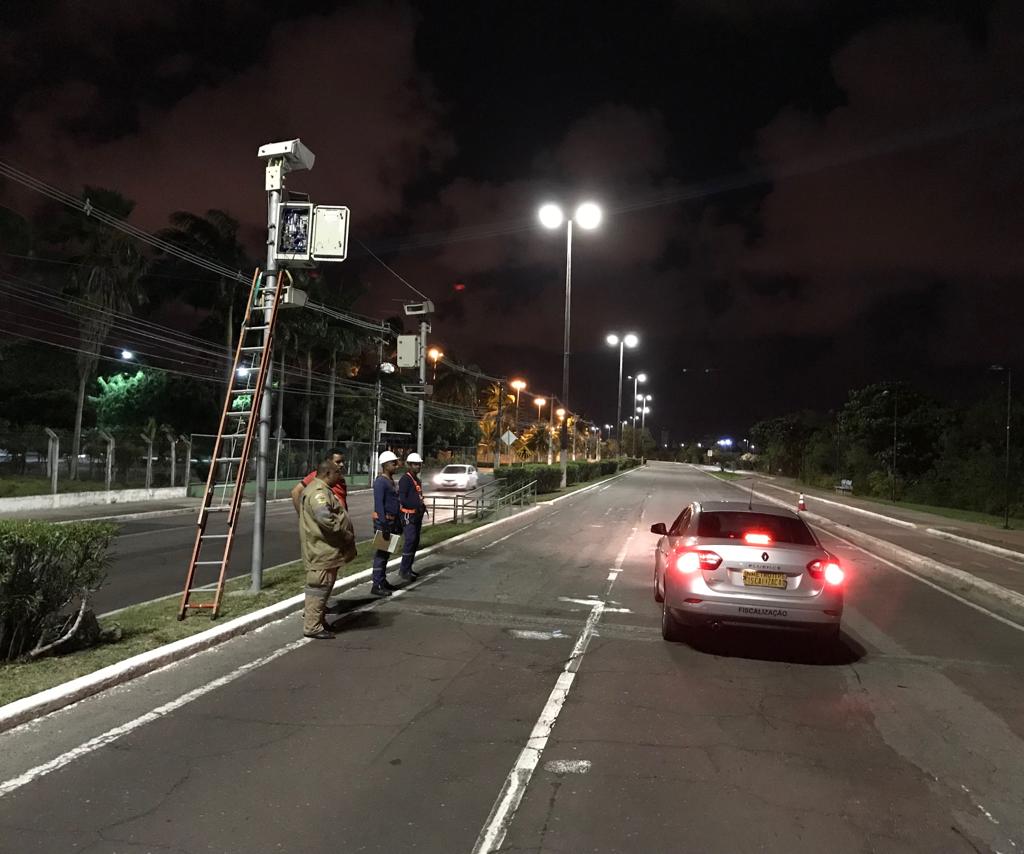 Inmetro faz aferição dos radares da avenida Beira Mar e aprova funcionamento dos aparelhos - SMTT Aracaju