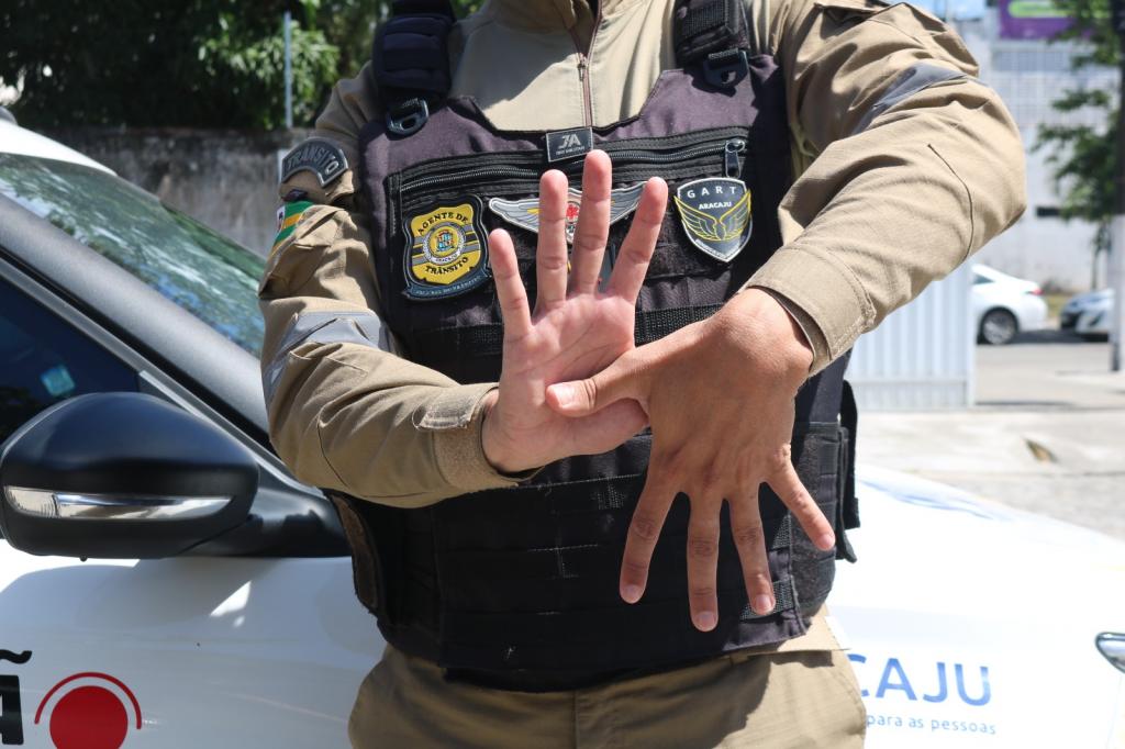 SMTT de Aracaju oferece oficina de Libras para servidores em parceria com IPAESE - SMTT Aracaju