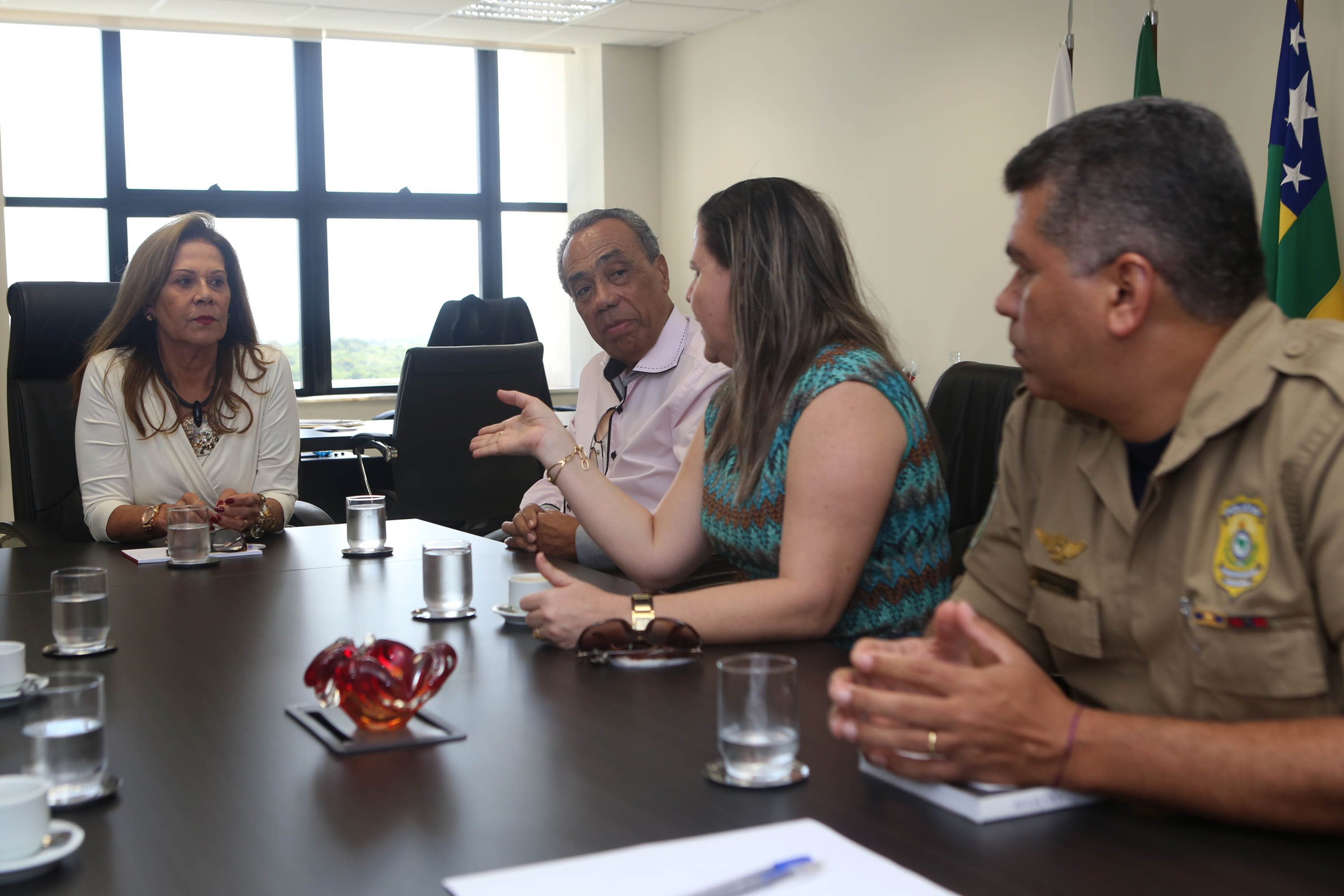Prefeito apresenta proposta em defesa dos taxistas no MP - SMTT Aracaju