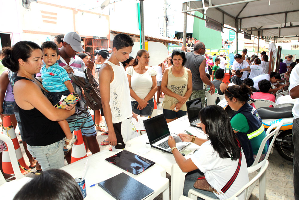 Comunidade do São Conrado recebe serviços da SMTT - SMTT Aracaju