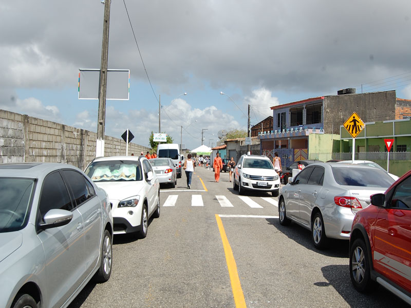 Sinalização de trânsito é feita no conjunto Almirante Tamandaré - SMTT Aracaju