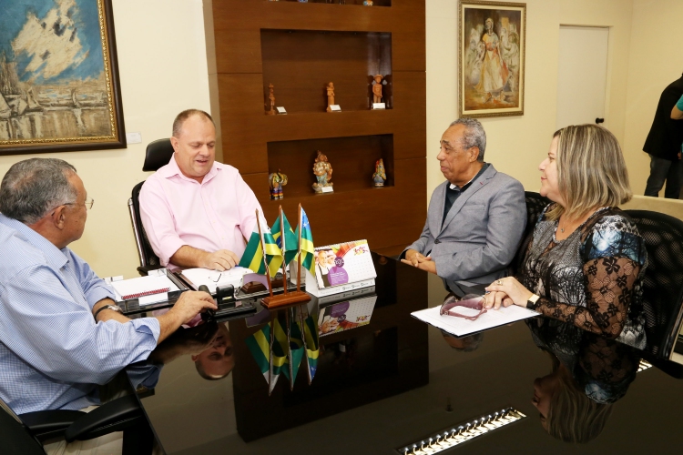 Prefeito de Aracaju se reúne com governador em exercício para ajustes no transporte integrado - SMTT Aracaju