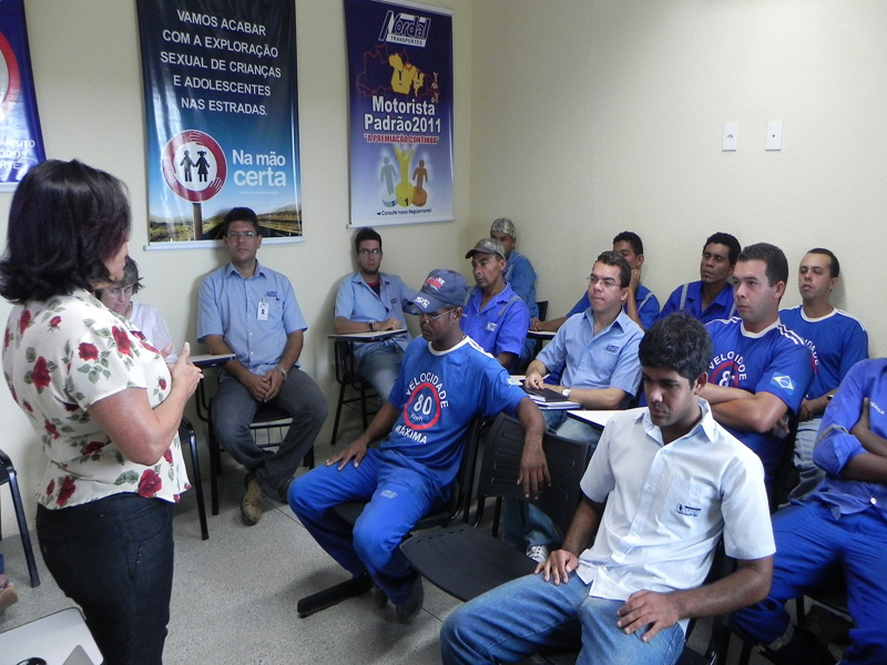 SMTT leva palestras sobre educação para o trânsito a empresas - SMTT Aracaju