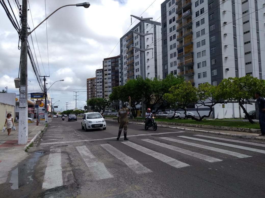 Para dar segurança aos estudantes, SMTT oferece treinamentos para operadores que atuam em escolas - SMTT Aracaju