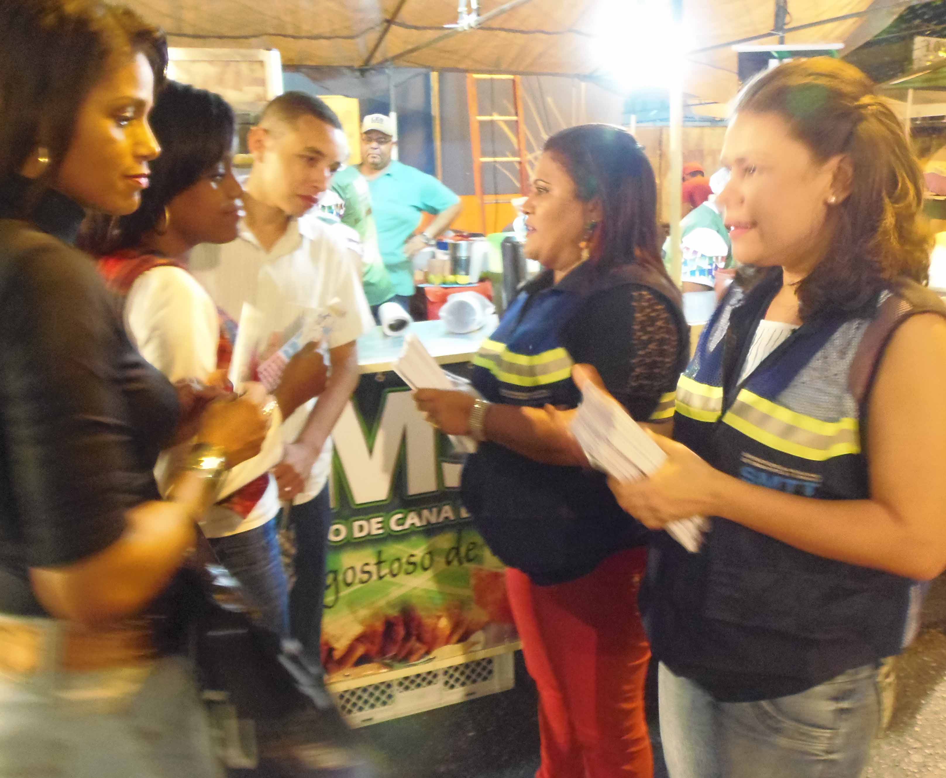 Forró Caju 2014: SMTT realiza comando educativo na abertura da festa - SMTT Aracaju